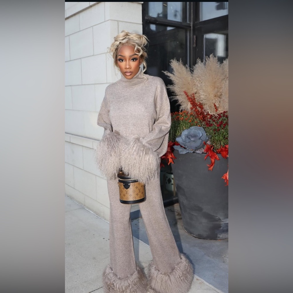 Elegant Gray Women's Jumpsuit with Fluffy Accents